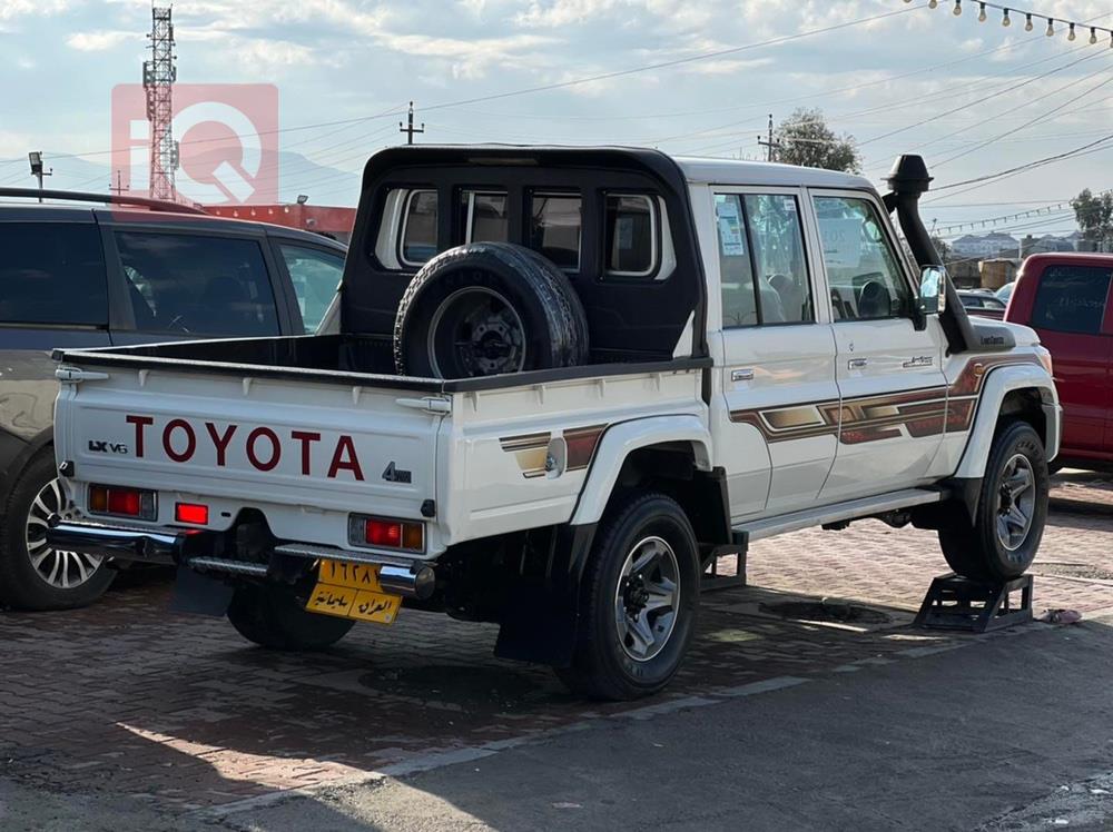 Toyota Land Cruiser 70 Pickup